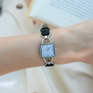 Orologio da donna in stile vintage con quadrante quadrato piccolo, quadrante argentato, cinturino in pelle nera, elegante, di M DEGREES