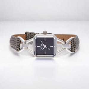 Orologio da donna quadrato in argento di ispirazione vintage - Quadrante nero, cinturino in pelle grigia, BYMDEGREES