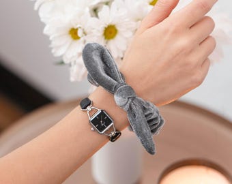 Sku:0152 vintage vibe retro silver black mini watch black leather strap+gift bag Square Black Leather Strap Watch, Silver Case, Minimalist  main image 4