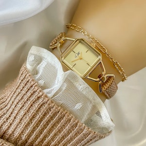Vintage Square Gold Watch for Women – Leather Strap, Timeless Design, BY M DEGREES