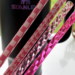 Pink Bow & Checkered Straw: 12