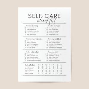 Könnte beinhalten: Eine druckbare Selbstpflege-Checkliste in Schwarzweiß. Die Checkliste enthält tägliche Aktivitäten für jeden Tag der Woche, wie z. B. das Lesen eines Artikels, das Schreiben eines Haikus und das Üben von Achtsamkeitsmeditation.