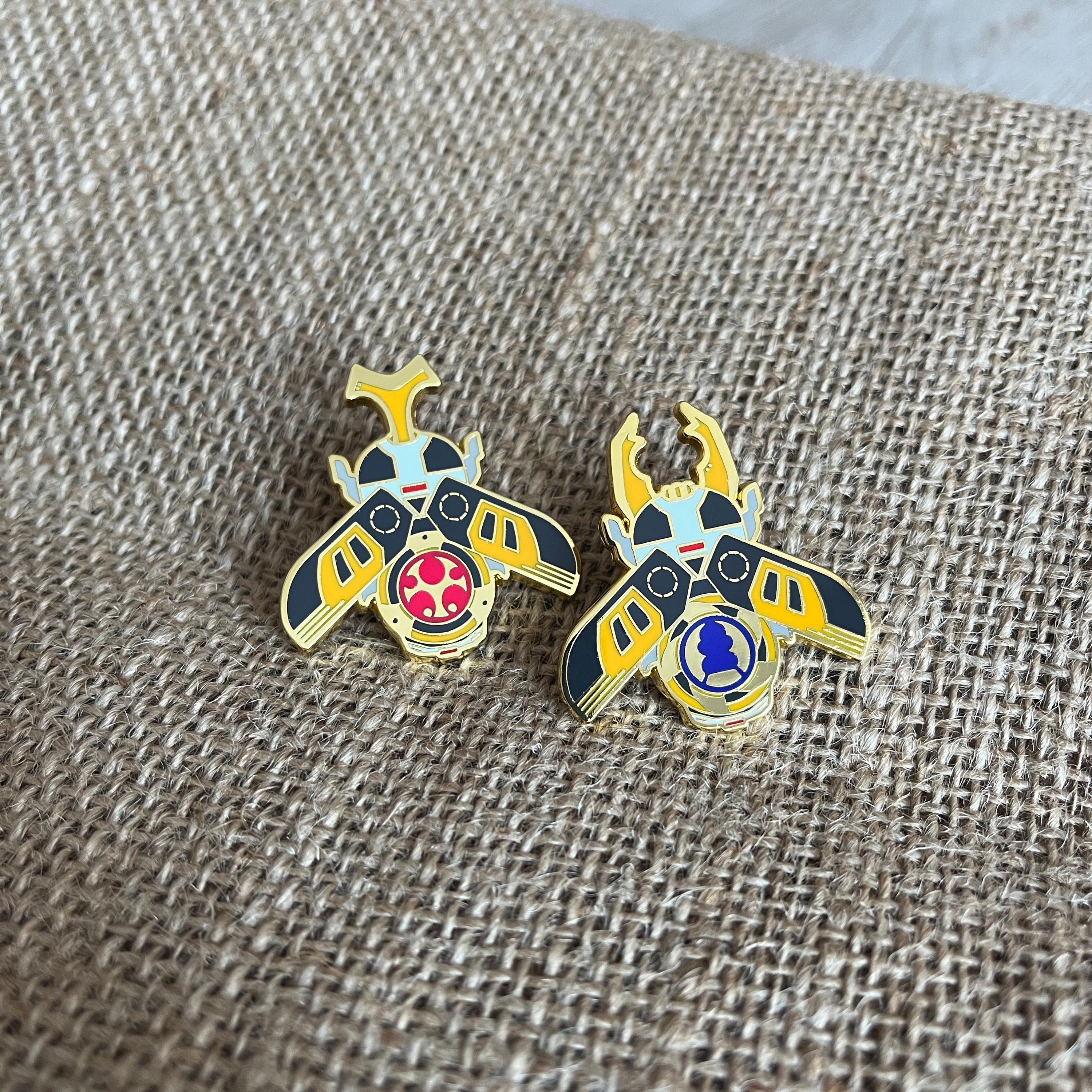 Crimson Thunder Ranger Morpher Hard Enamel Pin: Power Rangers Ninja ...