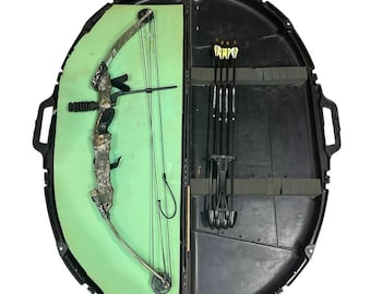 PSE F-2 Compound Bow Right Hand #70 Lbs 29" Draw with Arrows and Case