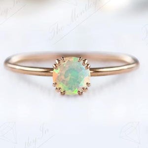 Bague de fiançailles en opale délicate pour femme, bague de mariage solitaire unique, opale en or 14 carats, bague minimaliste antique, bague opale ronde avec pierres précieuses