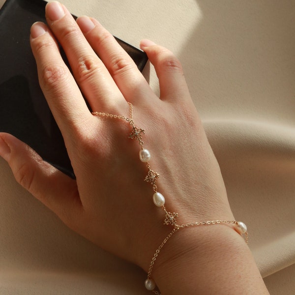 Hand Pearl Chain Bracelet