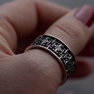 Anillo de plata esterlina personalizado con cruz, anillo de bodas con cruz cristiana para hombre, anillo de bodas con cruz y flor de lis, anillo con adorno para hombre