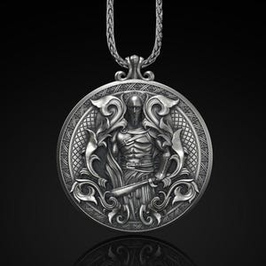Unique Spartan Warrior With Helmet Necklace For Men in Sterling Silver, Men&#39;s Warrior Pendant, Leonidas Pendant, Husband Gift Necklace