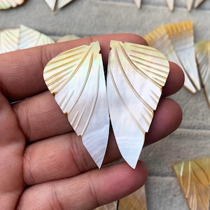 Piedras preciosas de nácar, increíbles pares de tallas de nácar, fabricación de joyas, cabujón hecho a mano, venta al por mayor, par de piedras preciosas de perla a juego