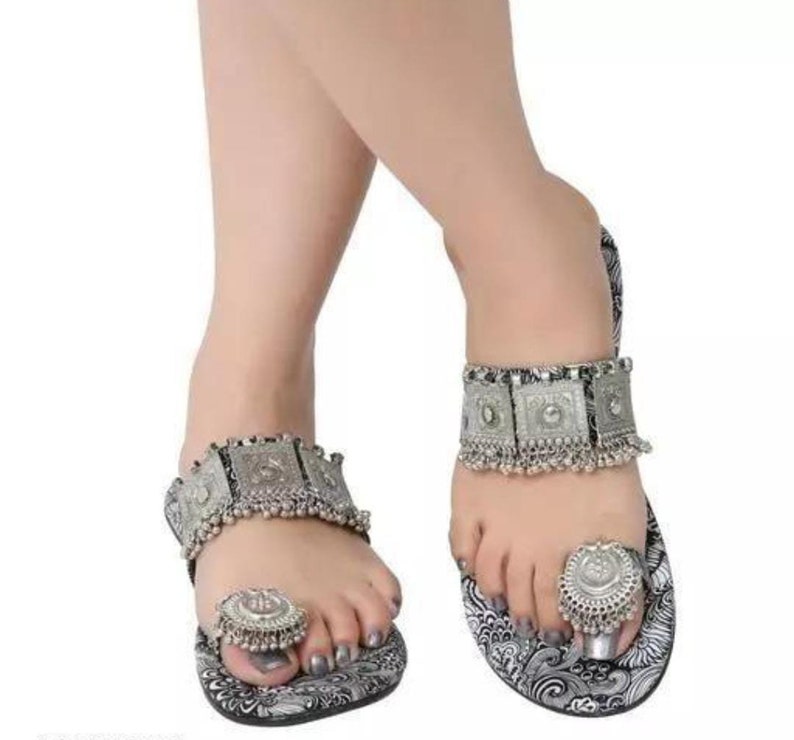 Jaipuri Juti Provide by Kolhapuri Chappal for Women Flat Leather Women