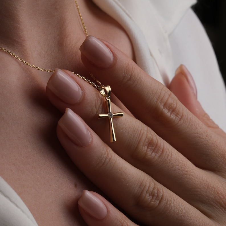 14K Gold Minimalist Cross Necklace, Gold Crucifix Necklace, Religious Women Jewelry, Handmade Diamond Necklace, Mothers Day Gift For Mom, Daughter Sister Mother Girlfriend Woman Wife Gifts, Handmade Unisex Unique Jewelry, Jesus Christ Pendant