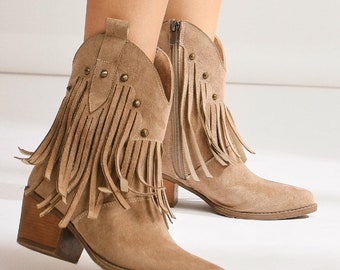 Women's Fringed Stud Detailed Suede Ankle Boots Beige Western Lady Cowboy Boots Thick Heels Women Shoes Autumn Winter