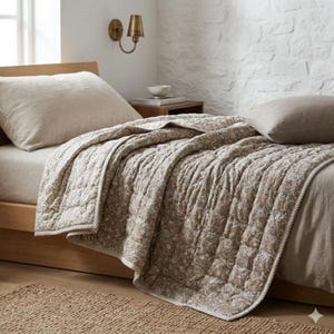 Colcha de algodão cinza com estampa feita à mão, manta indiana Kantha reversível, edredom tamanho king com estampa floral indiana.