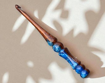 Handmade Wooden Resin Crochet Hook: Ergonomic Blue Swirl Handle