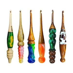Wooden Crochet Hook Set Ergonomic Soft Grip, Set Includes 13 Sizes 3.50 MM to 16 MM, Crochet Hooks, Gift for Crocheters, Crochet Accessories