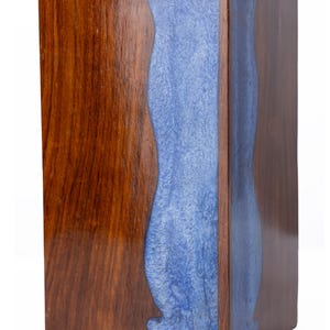 Handgemachte Blue Resin Urne: Walnussholz Einäscherung-Denkmal