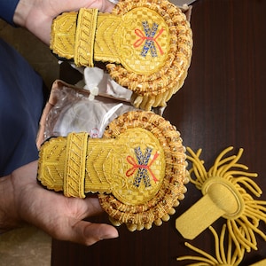 Golden Military Shoulder Epaulettes: Uniform Accessory