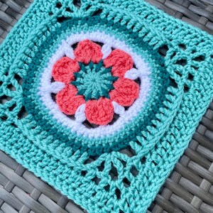 Granny Square Crochet Pattern | PDF Digital Download | Crochet Granny Square | Vintage Style Crochet Square