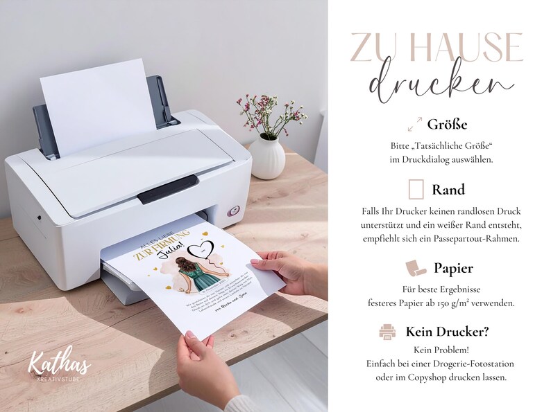 May include: A white printer printing a custom invitation with the text "ZUR FIRMUNG Julia!" in gold. The invitation features an illustration of a person in a green dress. The image also includes text in German.