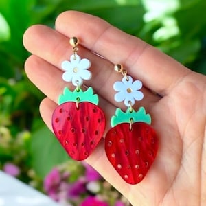 Strawberry Daisy Dangle Earrings: Fun Fruit Jewelry