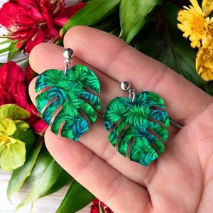 Tropical Monstera Leaf Earrings: Bold Green Acrylic Dangles