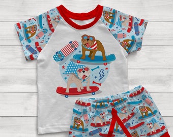 Skateboarding Bulldogs PNG Shirt Design, 4 juli, Bulldog, PNG-bestand, Bulldog 4 juli, honden, Onafhankelijkheidsdag, voeg gewoon confetti toe