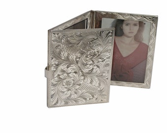 925 silver foldable photo frame for bag/travel, hand-engraved with multiple photos to always carry your loved ones with you