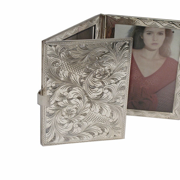 925 silver foldable multi-photo bag/travel photo frame, hand-engraved with multiple photos to always carry your loved ones with you