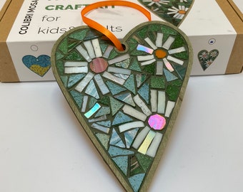 Cœur tendre vert avec fleurs Kit de mosaïque artisanale DIY Cœur avec marguerites Décoration d'intérieur Cadeau pour une mère et ses amis Cadeaux de la Saint-Valentin