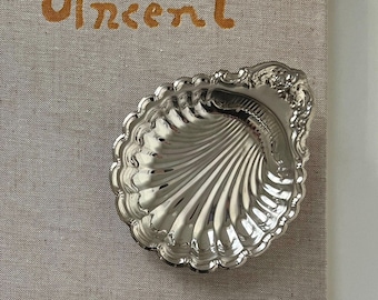 Lovely Silver Plated Shell Dish | Vintage Seashell Serving Bowl