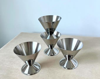 Vintage Stainless Steel Ice Cream / Dessert Cups | Set of 4 | Silver Metal Footed Stackable Bowl | MCM Mid-Century Modern Tableware