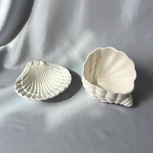 Vintage Ceramic Shell Dish | Set of 2 | White Pearl Seashell Design | Sea Shell Serving Bowl and Dish | Vintage Gift