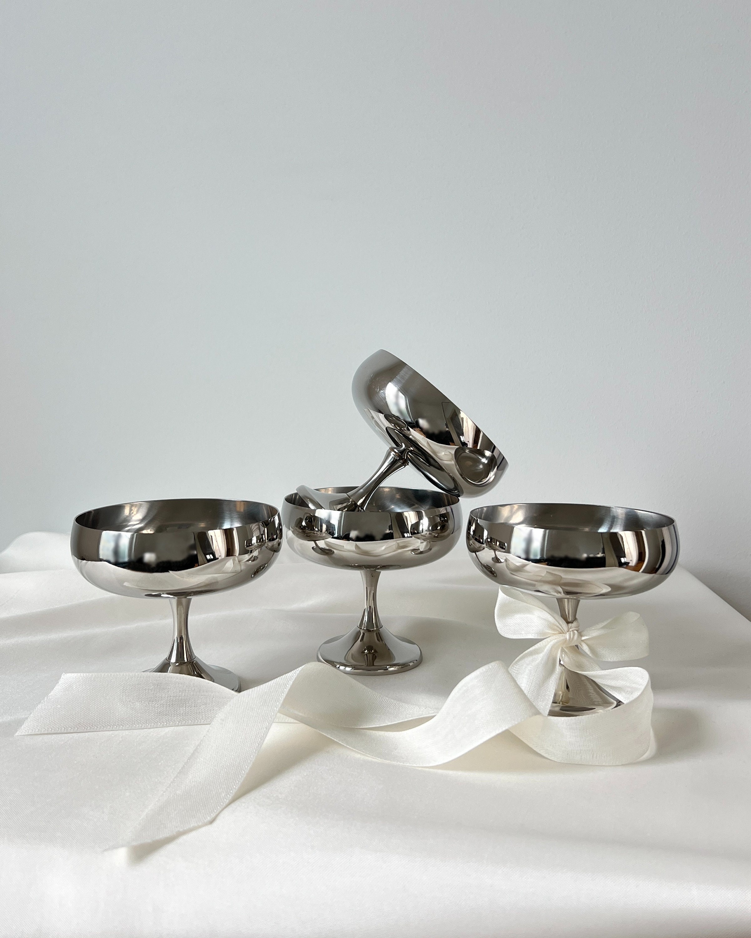 Set 4 Ciotole Gelato In Acciaio Inox Con Forchette – Coppe Dessert Con Fondo Antiscivolo Per Feste