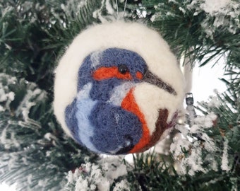 Christmas ball, Christmas tree ball with bird, Christmas tree ball, Christmas wreath