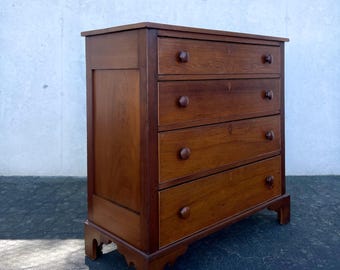 Antique Federal 19th Century Walnut Graduated Chest of Drawers or Dresser