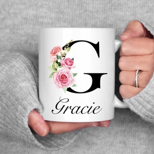 Taza con nombre personalizado, tazas con letras iniciales, taza con monograma, taza con alfabeto floral, taza personalizada, regalo para mamá, regalo para hija