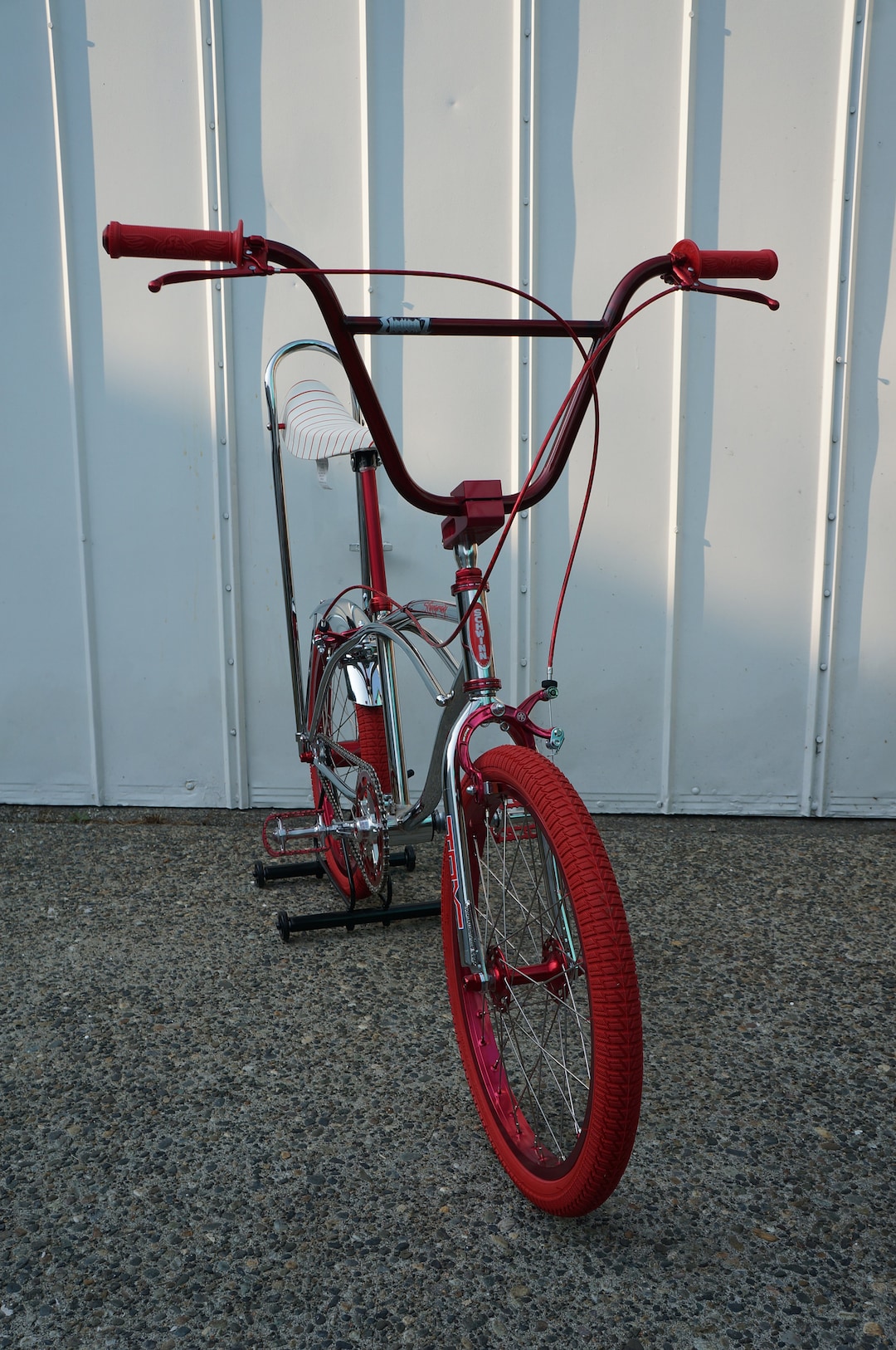Resto Mod Schwinn Stingray Tribute 1980's BMX Bicycle - Etsy Resto Mod Schwinn Stingray Tribute 1980's BMX Bicycle - Etsy