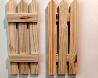 Set of 2 props, unfinished DIY display fences for seasonal, event themed decor, 20"x 8"