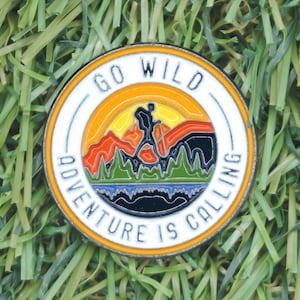 Go Wild Adventure is Calling | Enamel Pin | Gadget | Walking | Hiking | Backpack | Walking pin | Lapel pins | Enamel | Outdoor | Pilgrim