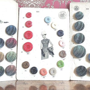 3 eenvoudige Hiegentlich Button voorbeeldkaarten - midden 1900 - Haute Couture-modus