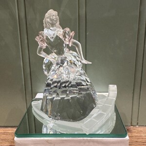 スワロフスキー シンデレラ フィギュア：ファセット＆フロスト