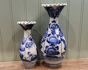 コバルトブルー磁器花瓶 ペア | 九谷焼花模様 | 金彩トリム | 1960年代