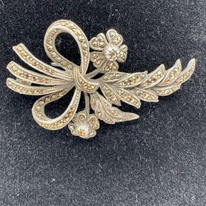 Vintage 835 Silver Brooch with Marcasite Stones – Elegant Bow & Floral Design – Mid-Century European Jewelry – 8.5g – Collectible