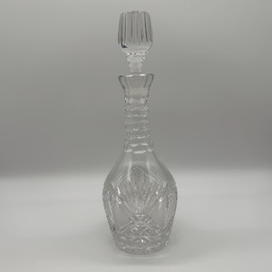 Bohemian Cut Crystal Decanter with Stopper | 29.5 cm | Starburst & Crosshatch Pattern | Czech Vintage Barware | Heavy Lead Glass
