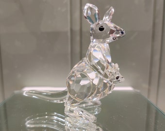 PREMIUM Swarovski Crystal figurine - Macaw on Branch PREMIUM Swarovski Crystal figurine - Macaw on Branch