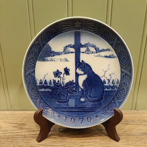 Royal Copenhagen Christmas Collector Plate: 1970s Vintage Decor