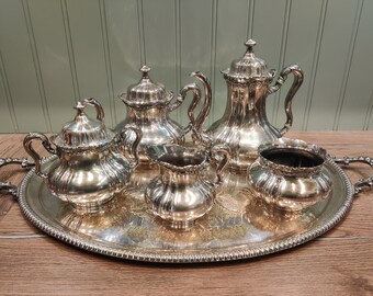 Large 5-piece quadruple silverplate tea and coffee set - Meridan Britannia Company USA with large tray.