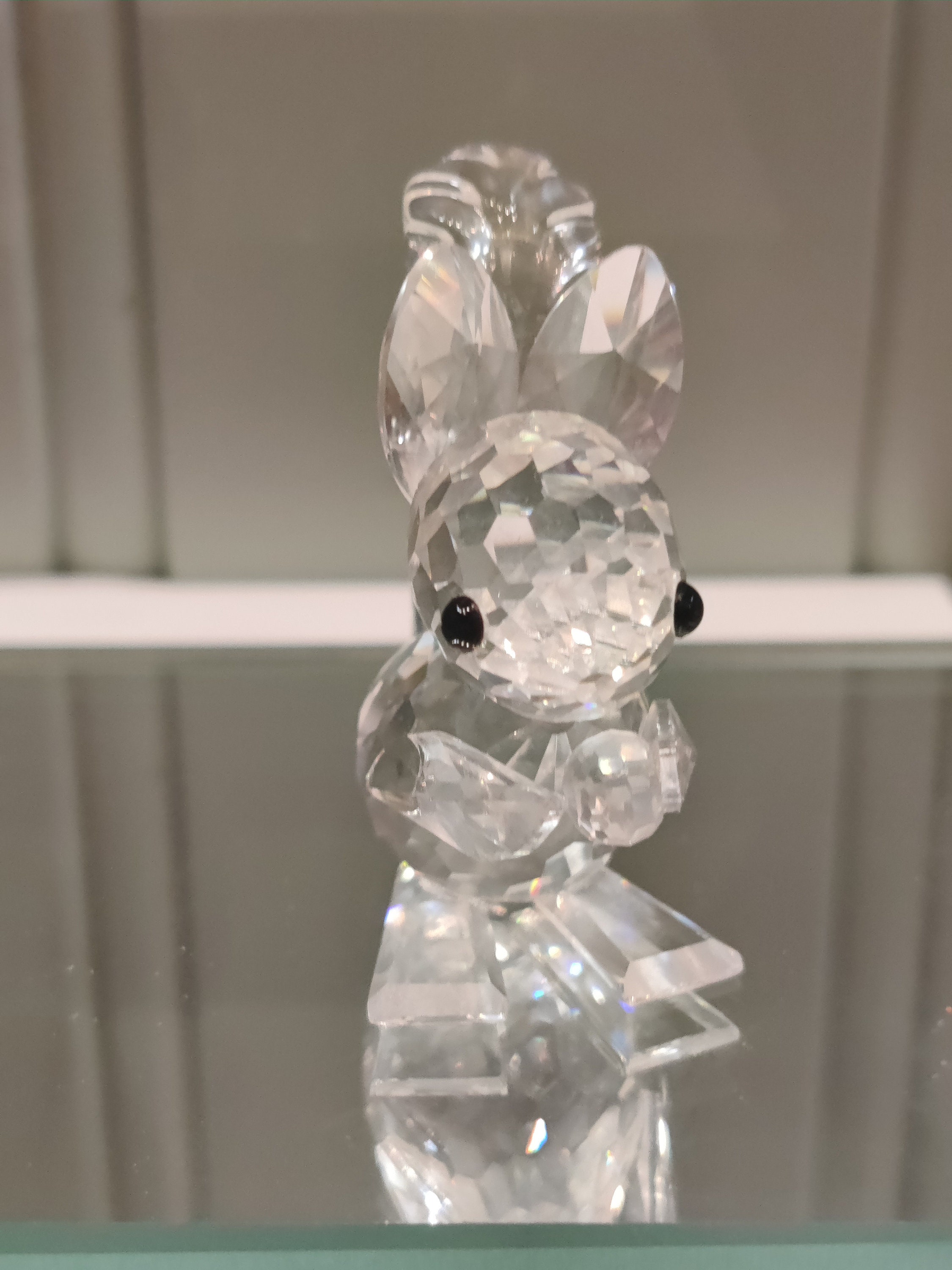 スワロフスキークリスタル リスの置物（ナッツ付き） - 箱入り - Etsy 日本