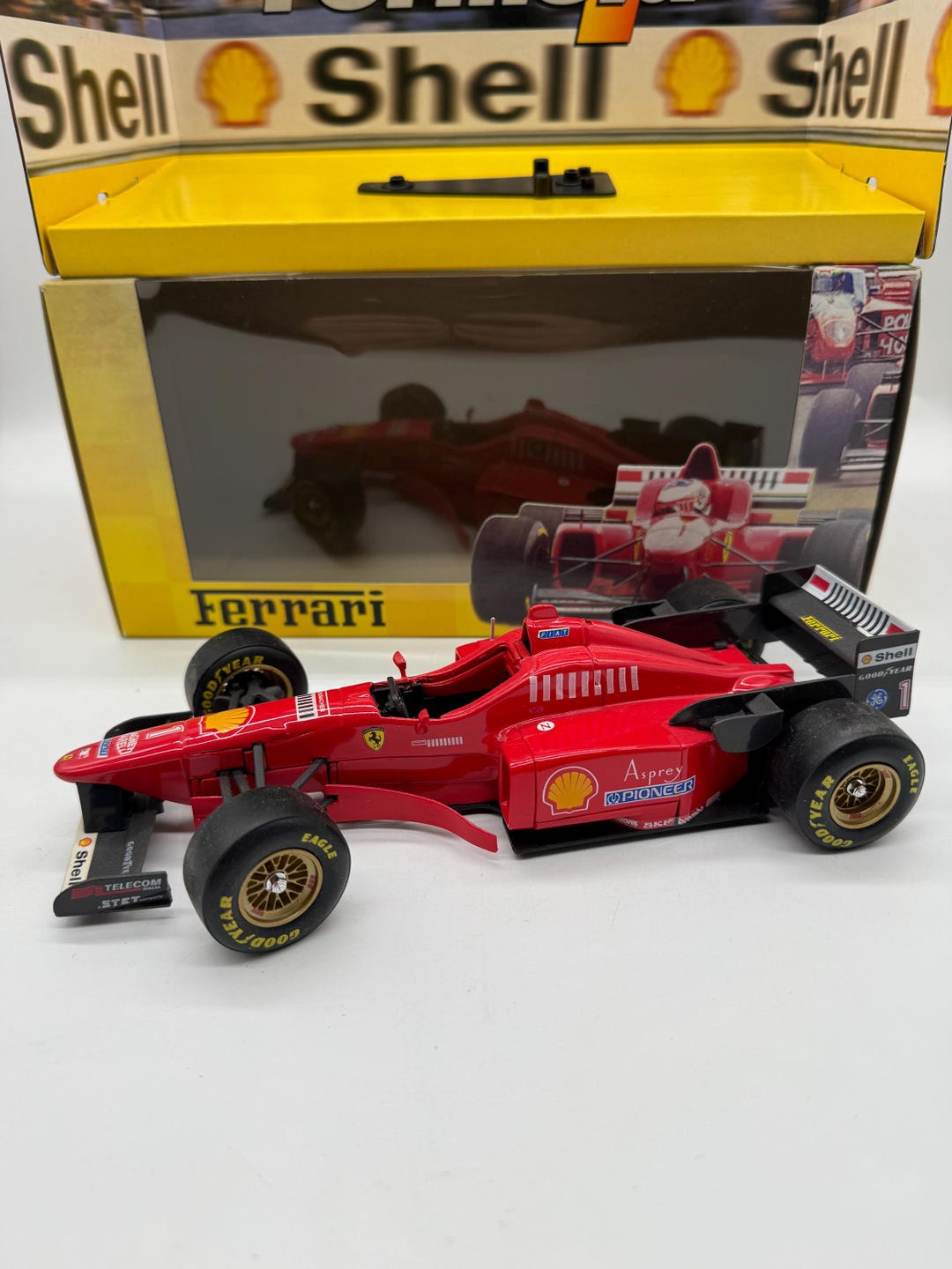 Maisto Ferrari F310 Formula 1 (1996) – 1:20 Scale Diecast Model