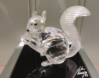 スワロフスキークリスタル リスの置物（ナッツ付き） - 箱入り - Etsy 日本